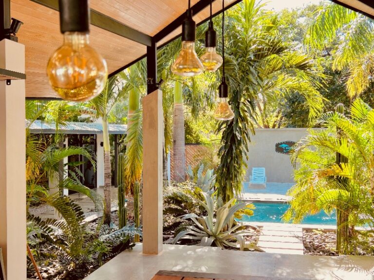 Villa retree living room. Playa Negra, pool.